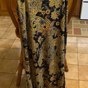 West End: Elegant Paisley Maxi Skirt size M
